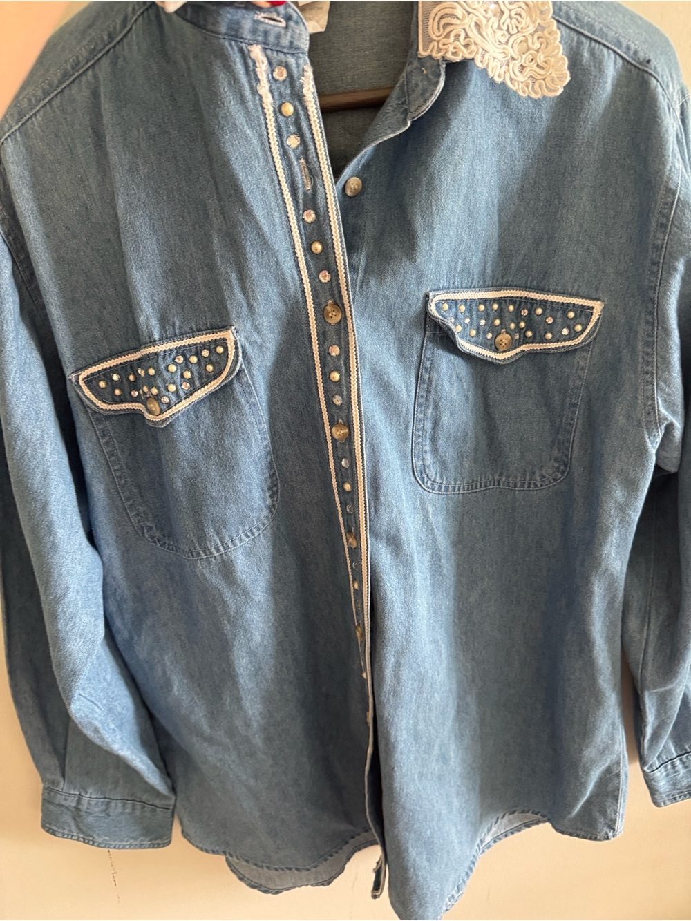 Vintage 90s chambray denim lace rhinestone pearl button down tunic top sz M - Picture 3 of 7